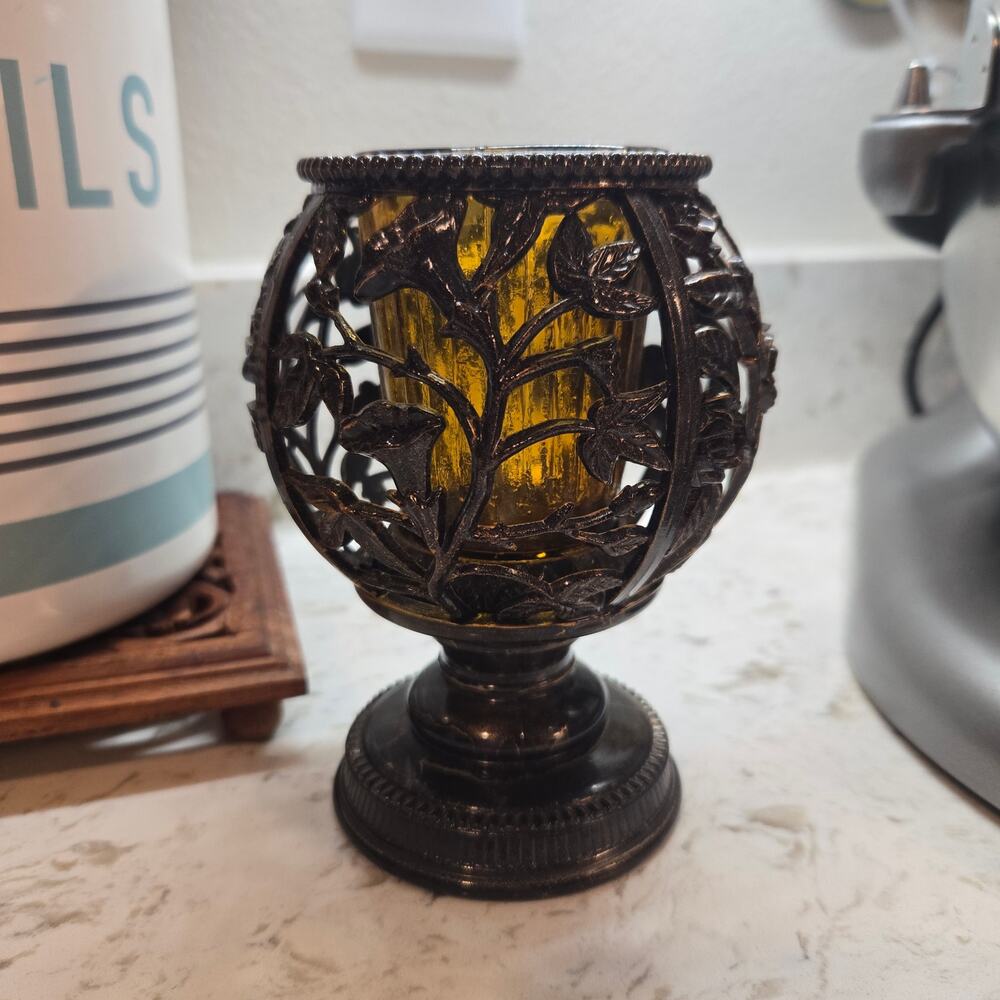 Vintage Hollywood Regency Votive Candle Holder Ornate Floral Filigree Pedestal - Picture 2 of 12